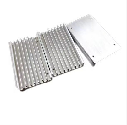 การออกแบบอุตสาหกรรมที่กําหนดเองสี่เหลี่ยม Heatsink Anodized Extruded Black Aluminium ขนาดใหญ่